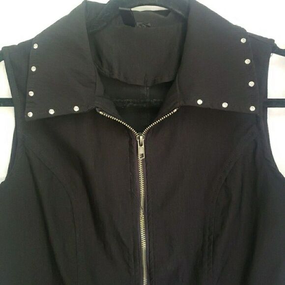 Grunge Emo Sleeveless Tiered Pleated Zip Up Vest Studs Whimsy Goth Womens Size S - Picture 2 of 13